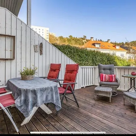 Big Central W/ A View And Parking Apartment Bergen